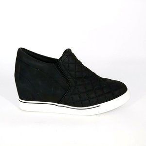 Maurices Womens Sammie Quilted Wedge Sneakers Shoes Black 120940 Slip On 9.5